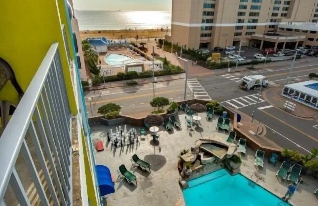 Days Inn By Wyndham Virginia Beach At The Beach-1